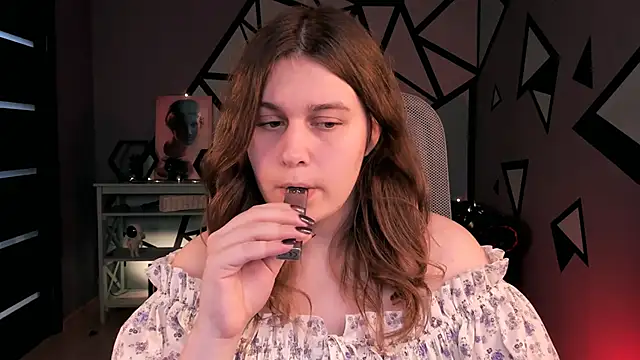 Snapshot of FioraMarmoris chatting on November 14, 1:43 pm FioraMarmoris online show from November 14, 1:43 pm