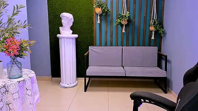 Snapshot of FioraMarmoris chatting on November 20, 1:11 pm FioraMarmoris online show from November 20, 1:11 pm