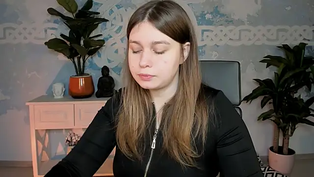 Snapshot of FioraMarmoris chatting on November 23, 5:18 am FioraMarmoris online show from November 23, 5:18 am