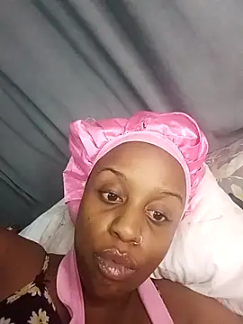 Snapshot of Queen-Chocolate chatting on May 16, 5:01 pm Queen-Chocolate online show from May 16, 5:01 pm
