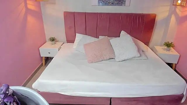 Lili Monroy online show from January 18, 12:57 pm