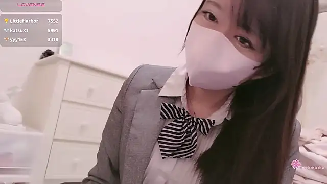 maii- online show from February 21, 9:05 pm