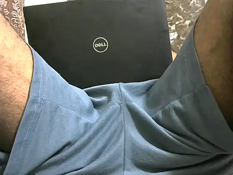 Snapshot of desihoney4u chatting on February 13, 11:06 am desihoney4u online show from February 13, 11:06 am