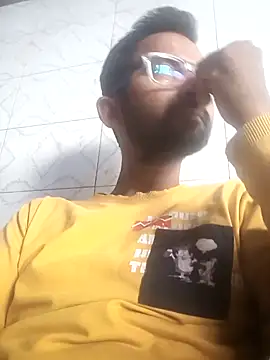 Snapshot of sagarghai07 chatting on June 18, 11:14 am sagarghai07 online show from June 18, 11:14 am