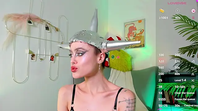 PamelaYong online show from January 16, 1:58 pm