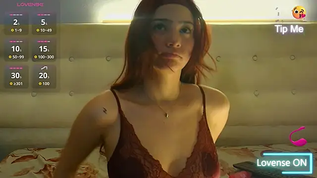 Snapshot of Alejita699 chatting on April 4, 10:51 pm Alejita699 online show from April 4, 10:51 pm