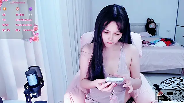 Snapshot of miyababytw chatting on June 9, 5:13 pm miyababytw online show from June 9, 5:13 pm