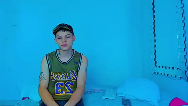 HOT boy2025 online show from January 31, 8:43 pm