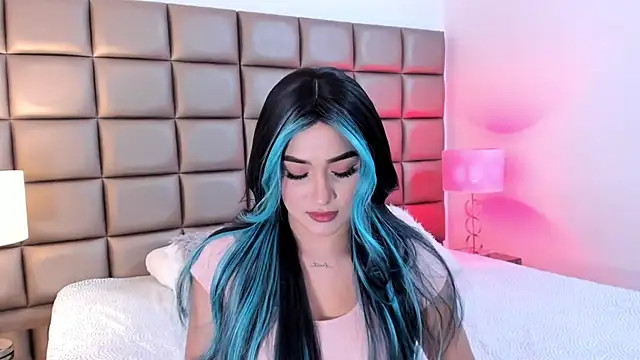 Snapshot of AnnyHizzle chatting on February 3, 9:07 pm AnnyHizzle online show from February 3, 9:07 pm