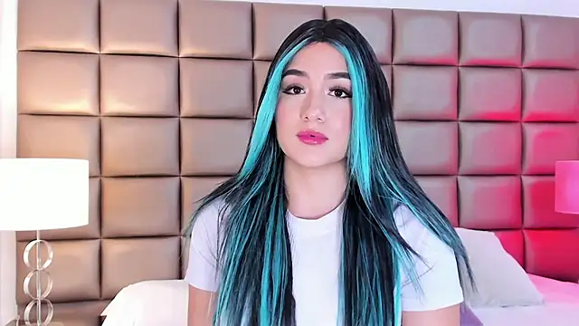 Snapshot of AnnyHizzle chatting on February 15, 9:26 pm AnnyHizzle online show from February 15, 9:26 pm