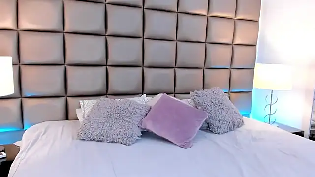 Snapshot of AnnyHizzle chatting on March 10, 4:07 am AnnyHizzle online show from March 10, 4:07 am