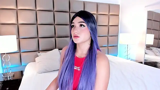 Snapshot of AnnyHizzle chatting on March 10, 10:45 pm AnnyHizzle online show from March 10, 10:45 pm