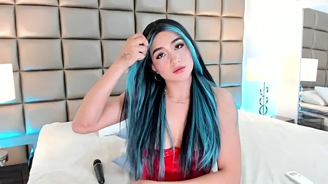 Snapshot of AnnyHizzle chatting on March 18, 3:31 am AnnyHizzle online show from March 18, 3:31 am