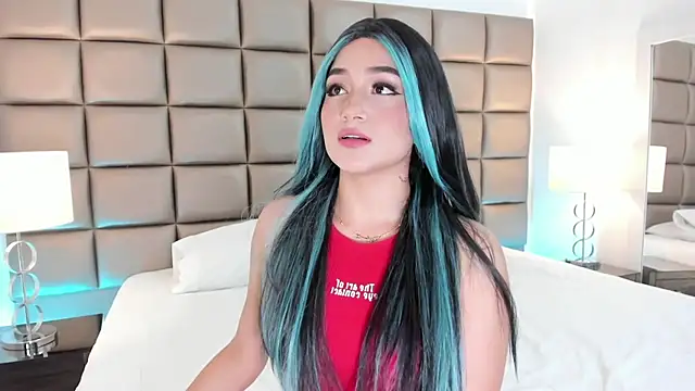 Snapshot of AnnyHizzle chatting on March 18, 9:32 pm AnnyHizzle online show from March 18, 9:32 pm