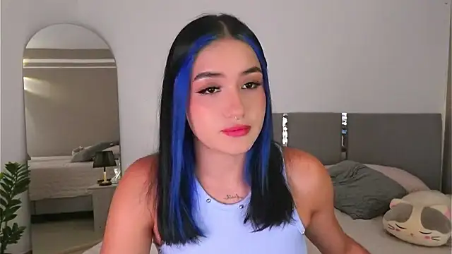 Snapshot of AnnyHizzle chatting on September 16, 12:55 am AnnyHizzle online show from September 16, 12:55 am