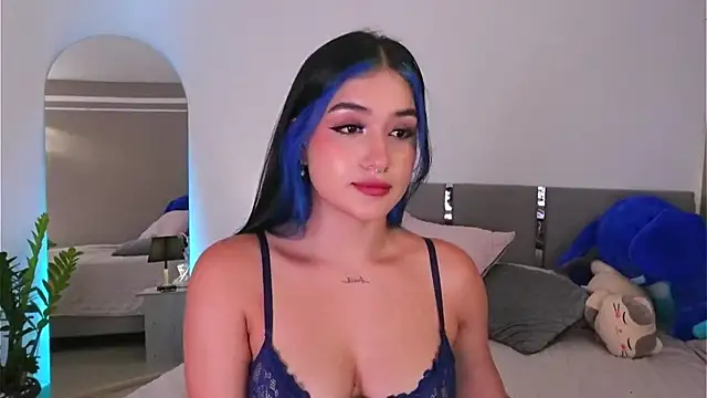 Snapshot of AnnyHizzle chatting on September 23, 2:58 am AnnyHizzle online show from September 23, 2:58 am