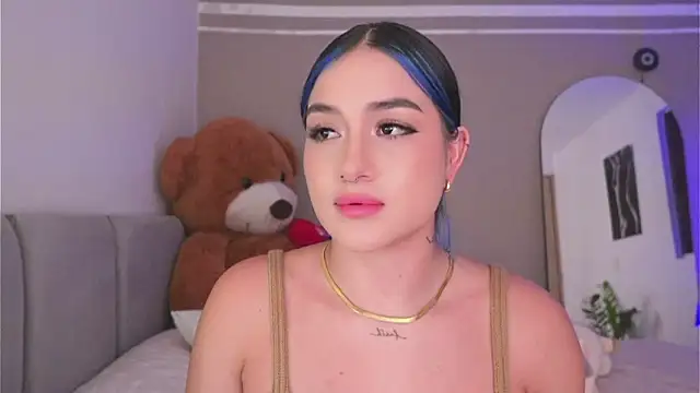 Snapshot of AnnyHizzle chatting on October 3, 1:35 am AnnyHizzle online show from October 3, 1:35 am