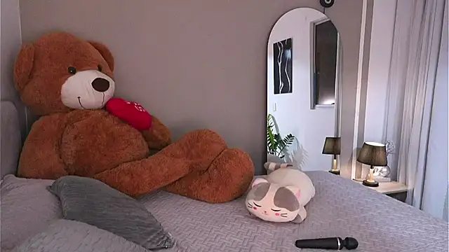 Snapshot of AnnyHizzle chatting on October 5, 3:38 am AnnyHizzle online show from October 5, 3:38 am