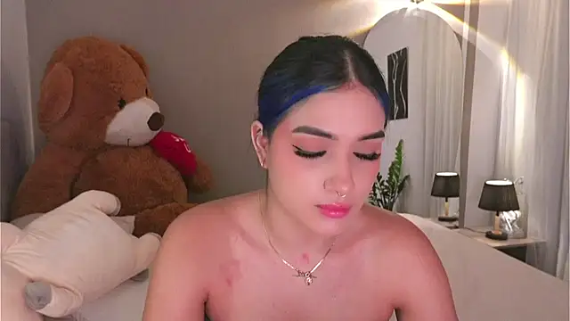 Snapshot of AnnyHizzle chatting on October 14, 11:27 pm AnnyHizzle online show from October 14, 11:27 pm