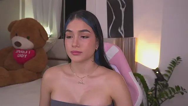 AnnyHizzle online show from May 27, 1:35 am