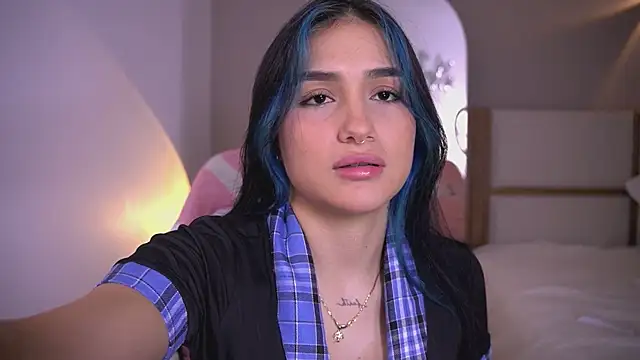 AnnyHizzle online show from June 14, 3:30 am
