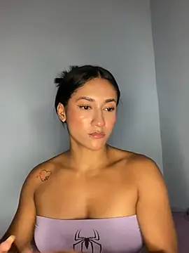 mailyreid online show from December 18, 3:26 am