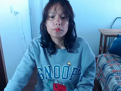 Snapshot of home_vlak chatting on February 18, 8:16 pm home vlak online show from February 18, 8:16 pm