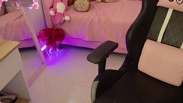 zoesullivan online show from June 21, 10:01 pm