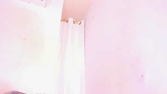 MiaKirshner online show from December 18, 2:56 pm