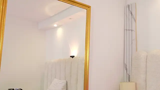 Snapshot of Juliabadlee chatting on November 3, 7:15 pm Juliabadlee online show from November 3, 7:15 pm