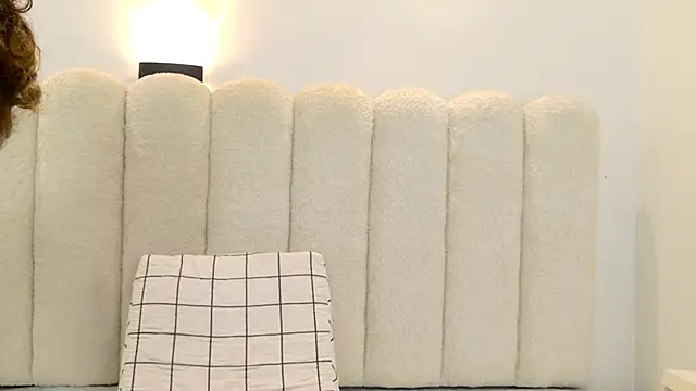 Juliabadlee online show from November 26, 9:16 pm