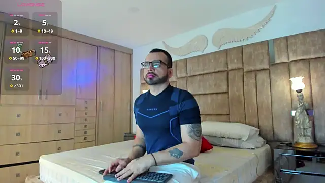 petterwilly1 online show from September 22, 3:03 pm