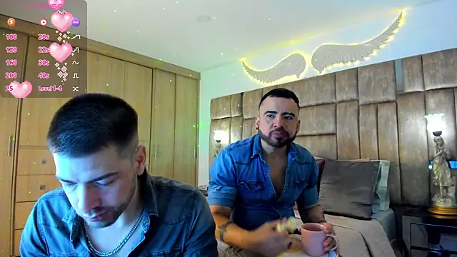 Snapshot of petterwilly1 chatting on April 8, 3:12 pm petterwilly1 online show from April 8, 3:12 pm