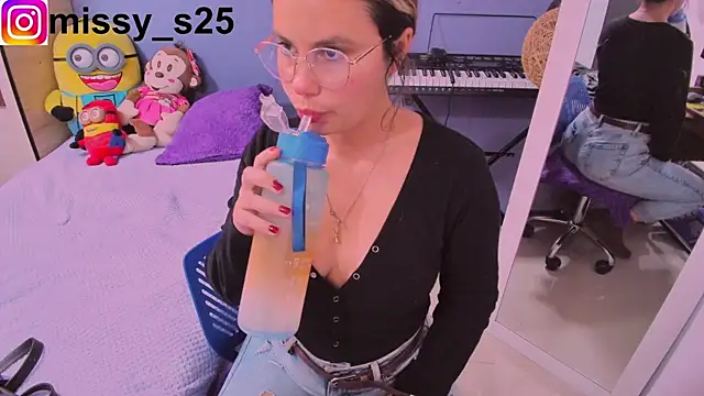 gigi stephans online show from October 25, 8:14 pm