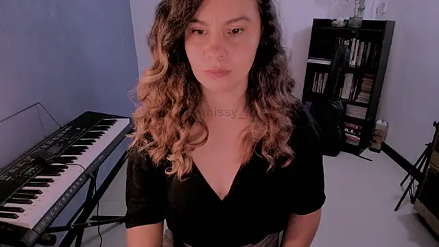 gigi stephans online show from July 25, 1:47 am