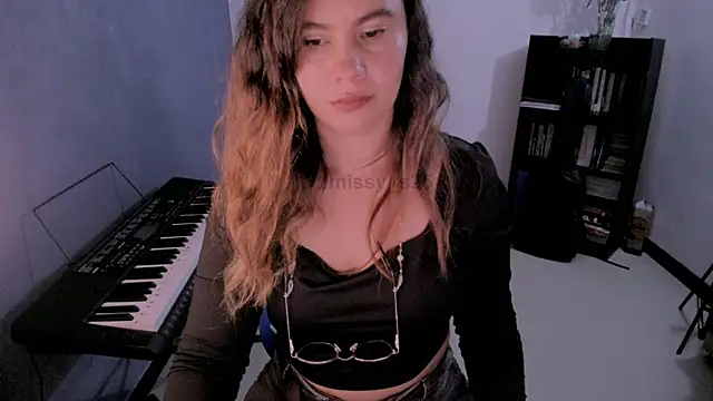 gigi stephans online show from July 27, 2:51 am