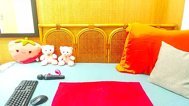 HugeMassiveBooty online show from February 17, 3:53 pm