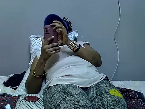 Snapshot of Hot_Caro chatting on December 12, 4:53 pm Hot Caro online show from December 12, 4:53 pm