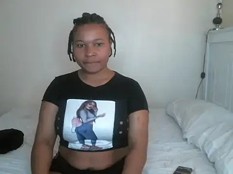 R-thequeen online show from December 9, 10:32 am