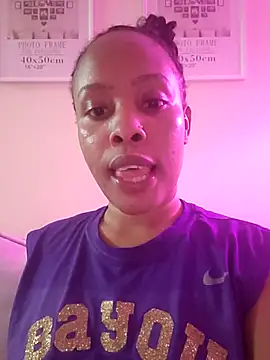 R-thequeen online show from May 16, 12:29 am