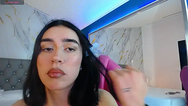 Snapshot of Julieta_De_Los_Angeles chatting on January 20, 6:53 am Julieta De Los Angeles online show from January 20, 6:53 am