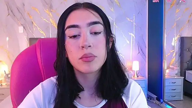 Snapshot of Julieta_De_Los_Angeles chatting on March 11, 3:48 am Julieta De Los Angeles online show from March 11, 3:48 am