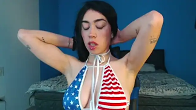 Snapshot of Julieta_De_Los_Angeles chatting on October 23, 1:54 pm Julieta De Los Angeles online show from October 23, 1:54 pm