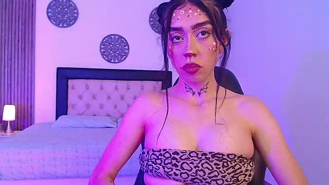 Julieta De Los Angeles online show from December 19, 2:40 am