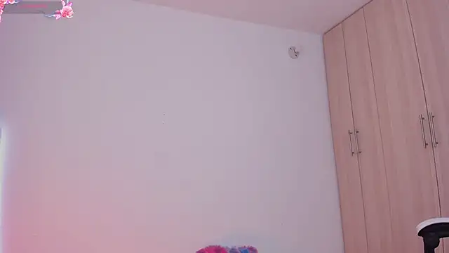 liaqueen610 online show from February 7, 11:55 pm