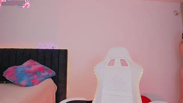 liaqueen610 online show from February 8, 11:34 pm