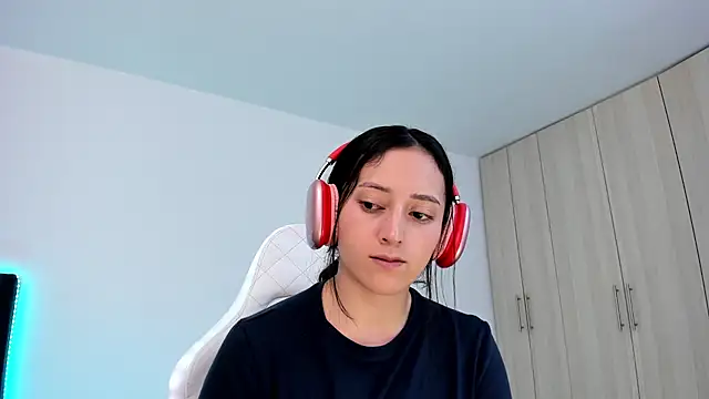liaqueen610 online show from March 7, 11:05 pm