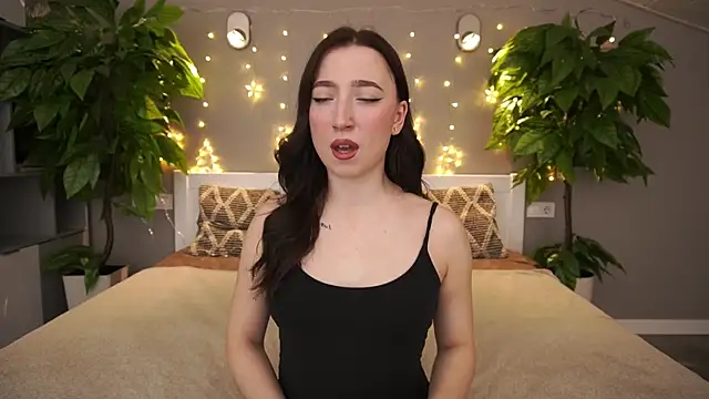 MonAmourrrR online show from January 28, 7:00 am