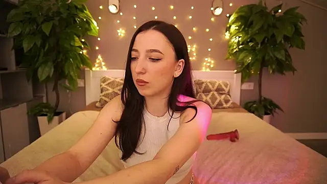 MonAmourrrR online show from February 3, 10:25 am