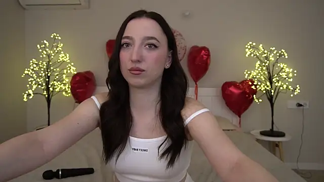 MonAmourrrR online show from February 20, 7:34 am